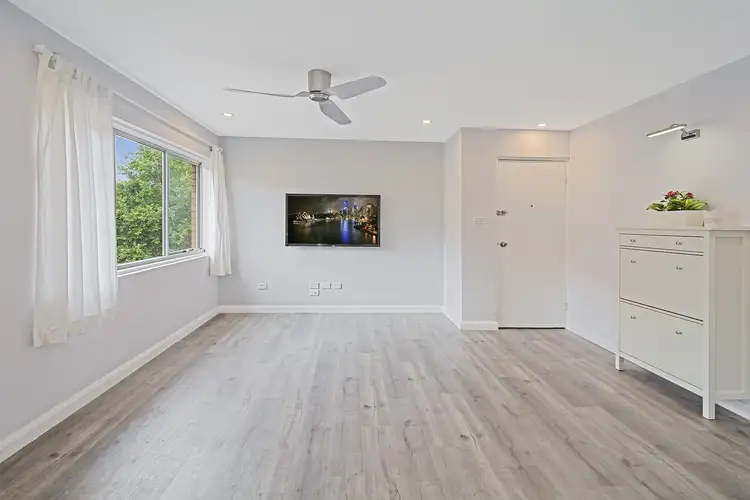 11/25 Cook Street