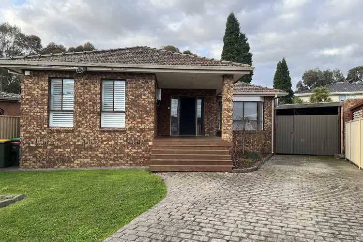 9 Rustic Court