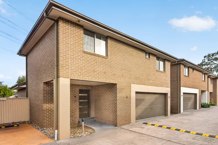 11/15 Carter Street