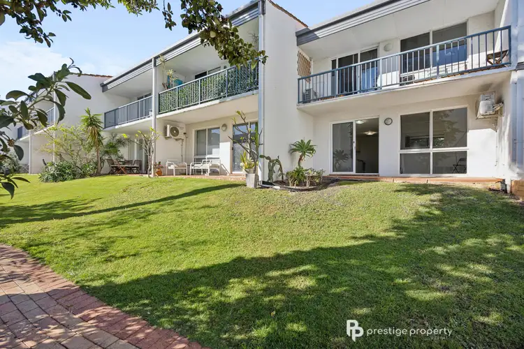 209/251 West Coast Highway