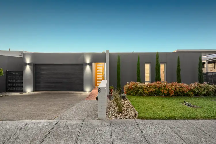 8 Bella Vista Close