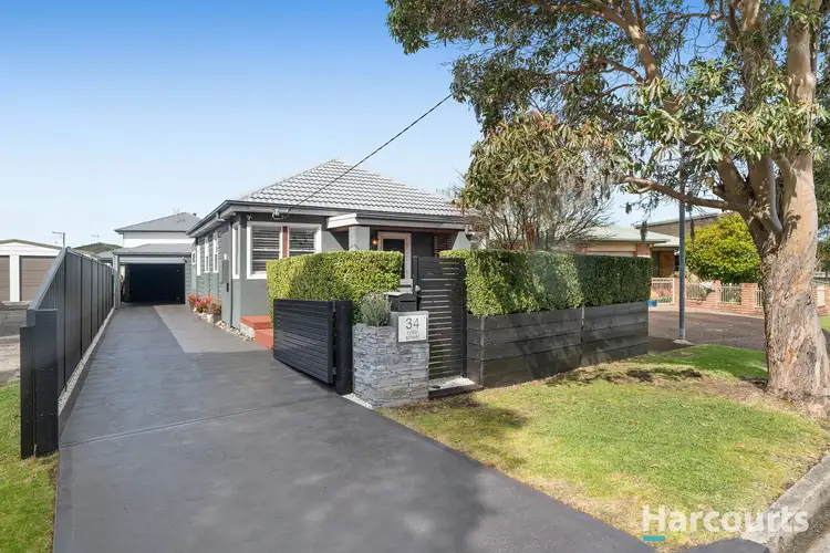 34 Robb Street