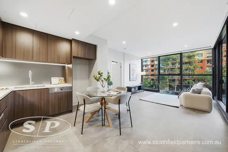 210/7 Nipper Street