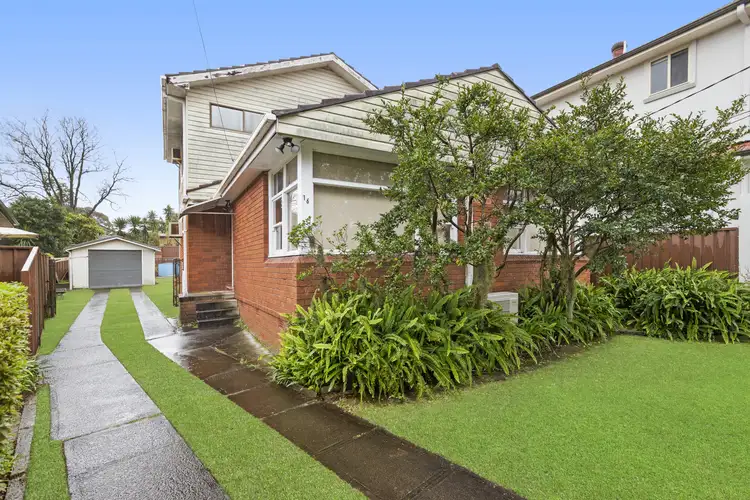 16 Morris Avenue