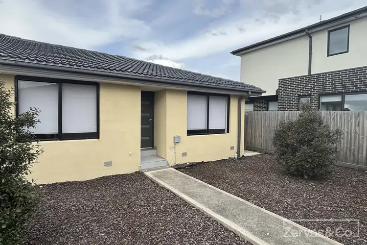 3/6 Moore Avenue