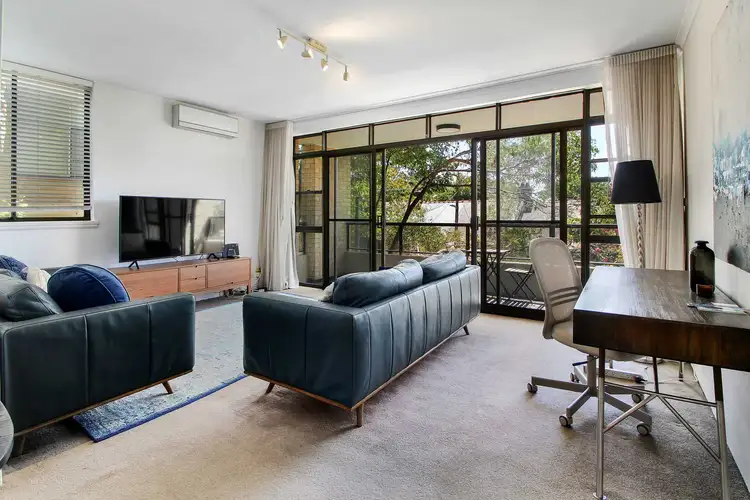 1/9 Cook Street