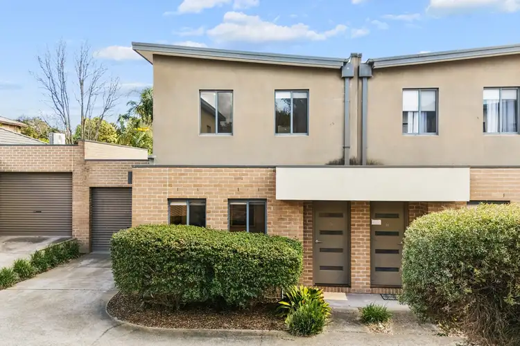 10/102-104 Hillcrest Road