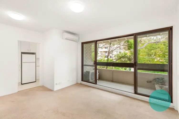 21/10 Eddy Road