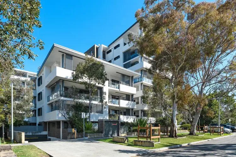 401/22 Pinnacle Street