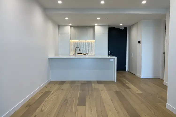 1810/3 Young Street