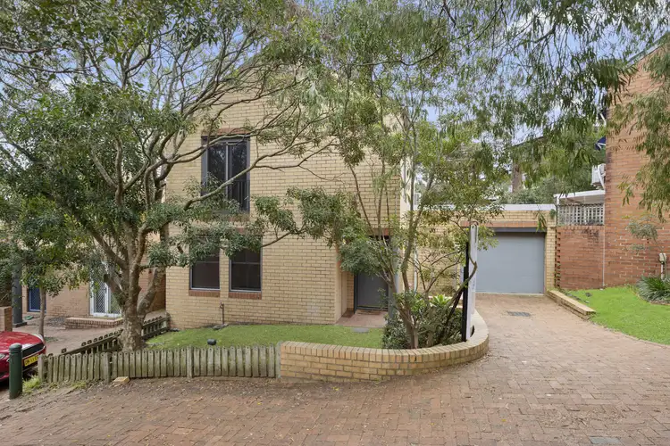 32 Jacaranda Place