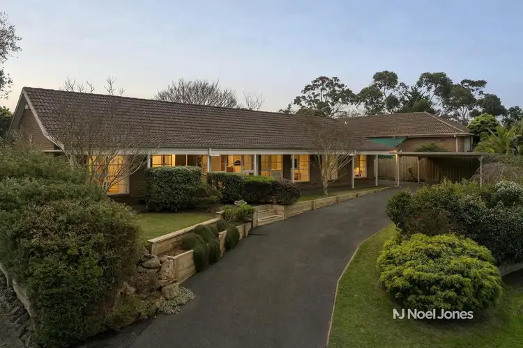 15 Fernwood Drive