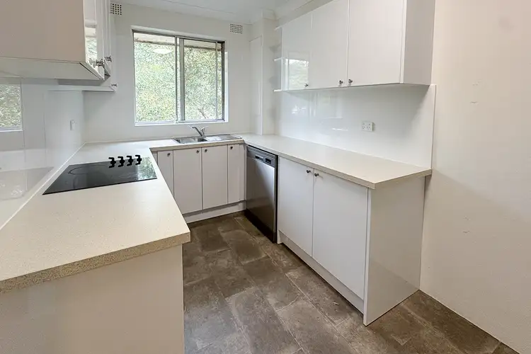 10/9 Burley Street