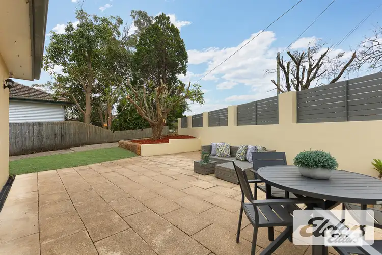4 Plateau Close