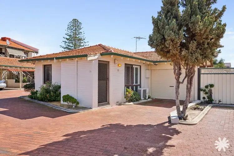 12/6 Leslie Street