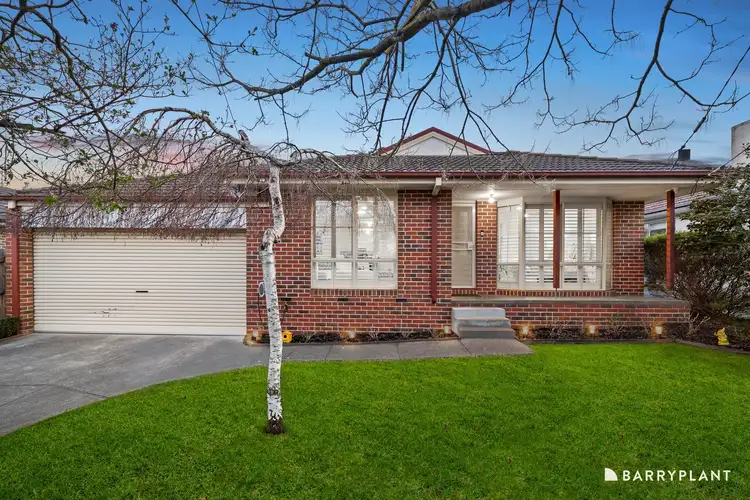 1/8 Farnham Road