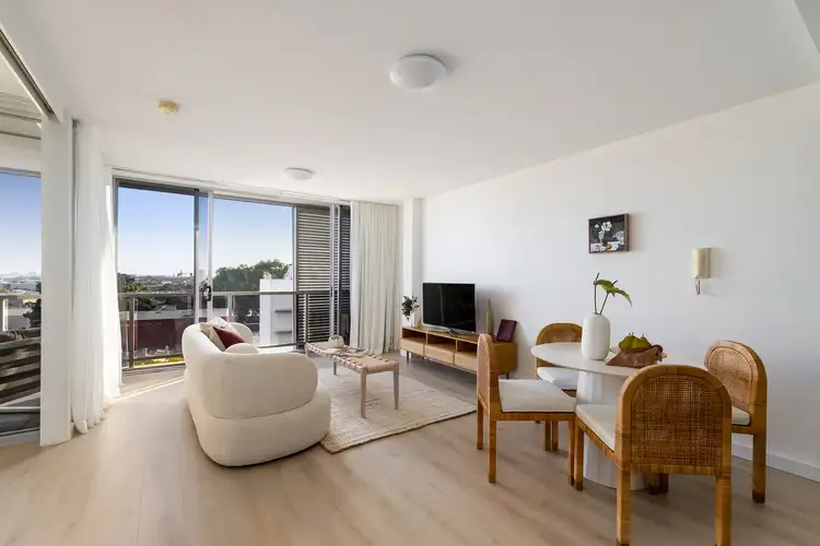 604/222 Botany Road
