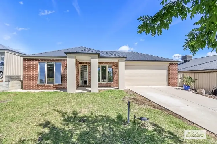 12 Throssell Crescent