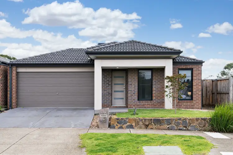 39 Sunridge Drive