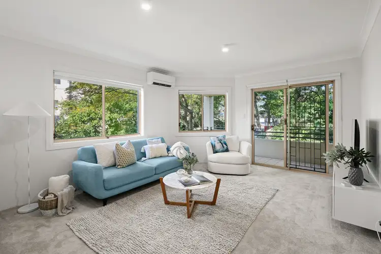 11/3 Blackwall Point Road