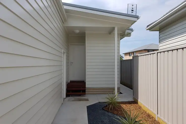 12a Robertson Road