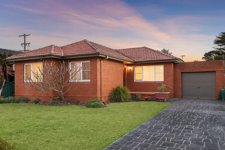 11 Stephanie Street