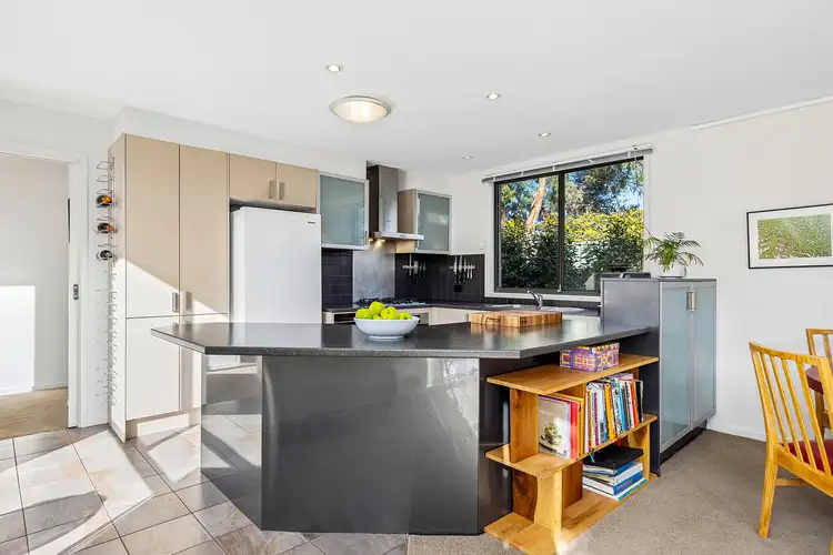 27 Kellermann Close
