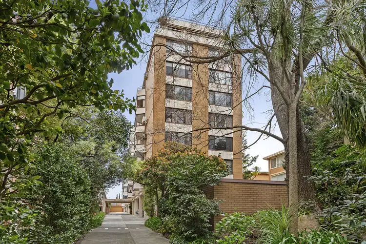 33/417 Toorak Road