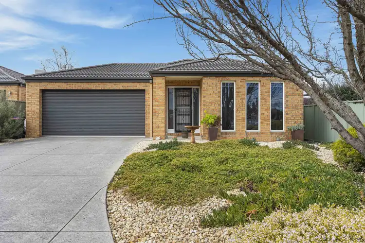 1/16 Carmichael Court