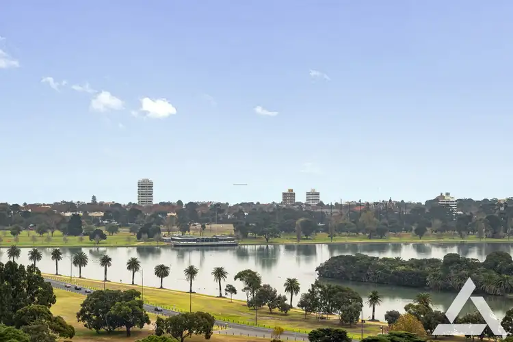 1703/452 St Kilda