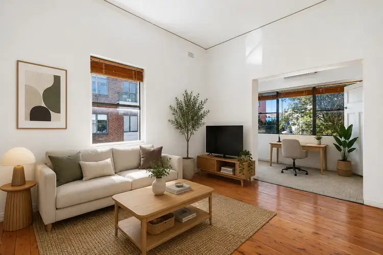 5/2a Waters Road