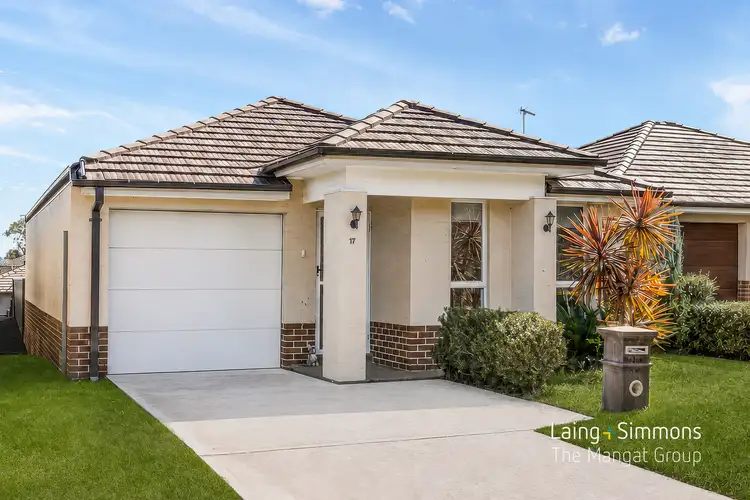 17 Latona Crescent