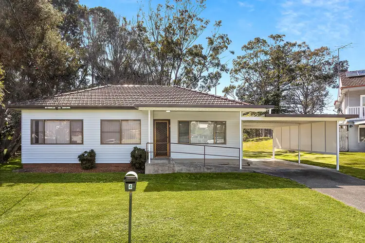 4 Ira Avenue