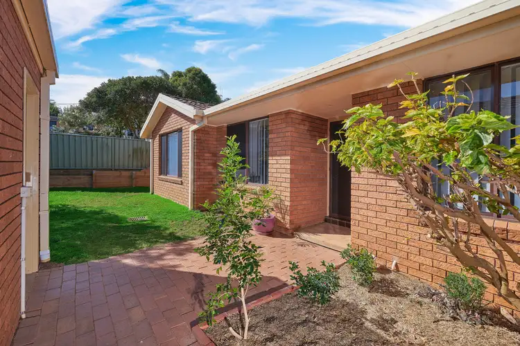 3/5 Home Street
