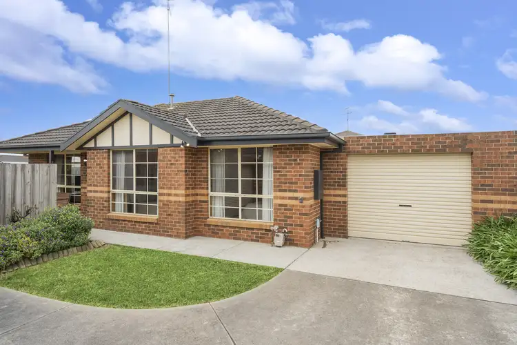2/37 Oakwood Crescent
