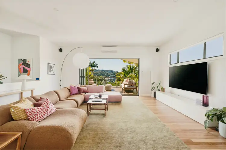 17 Ladera Drive