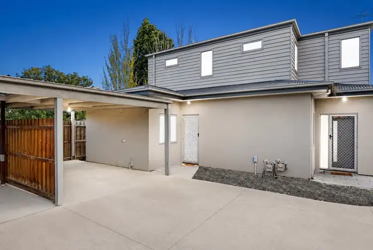 2/13 Ontario Avenue