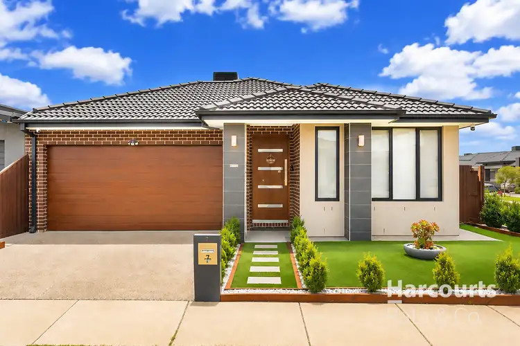 7 Avila Road