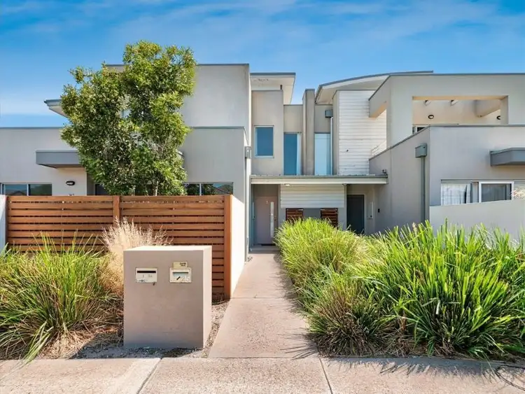 2/25 Lats Avenue