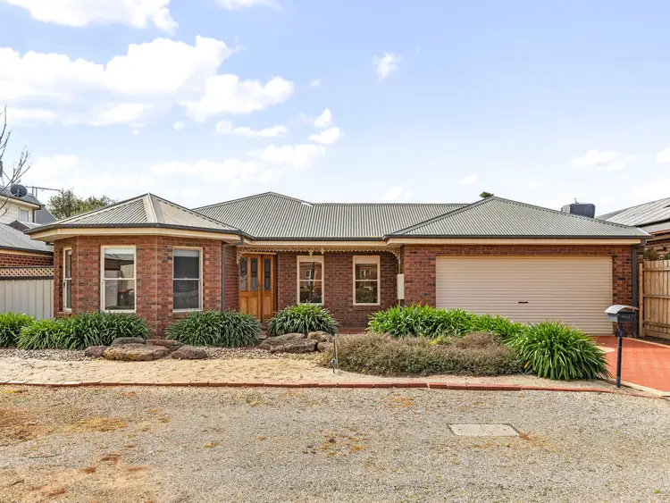 3 Simon Court
