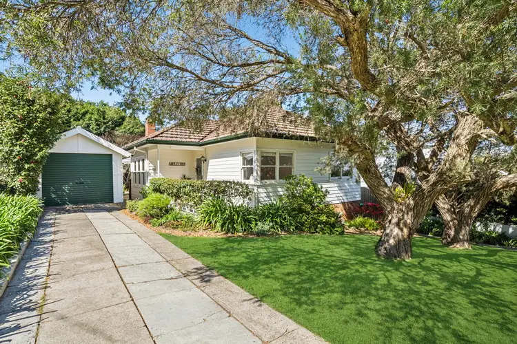 18 Dunbar Street
