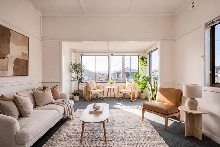 33 Illowra Crescent