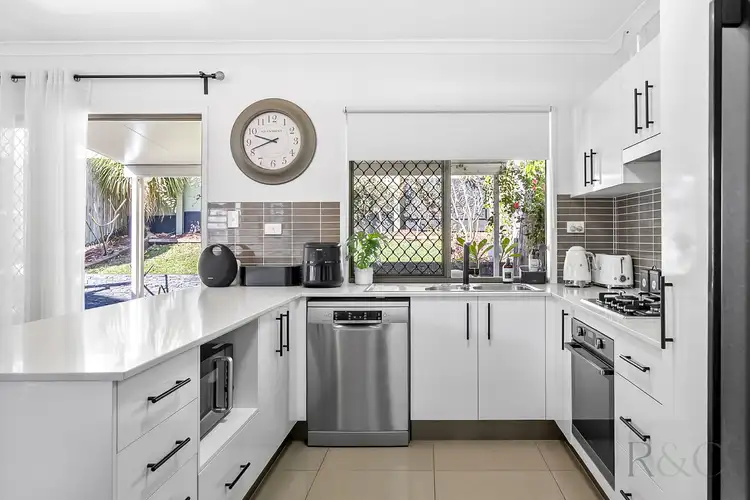35/14 Photinia Crescent