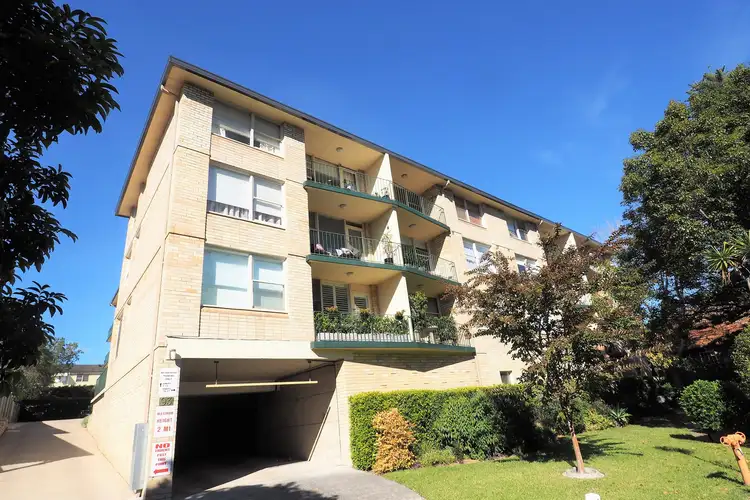 15/93 Avenue Road