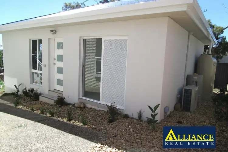 5A Palmer Close