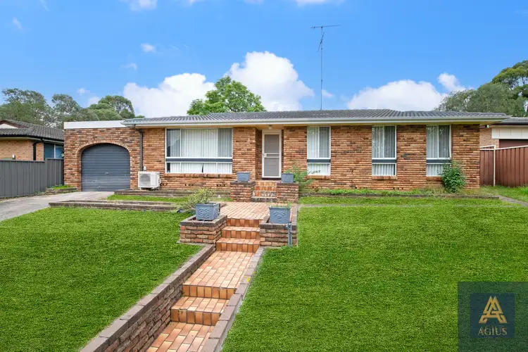 3 Briscoe Crescent