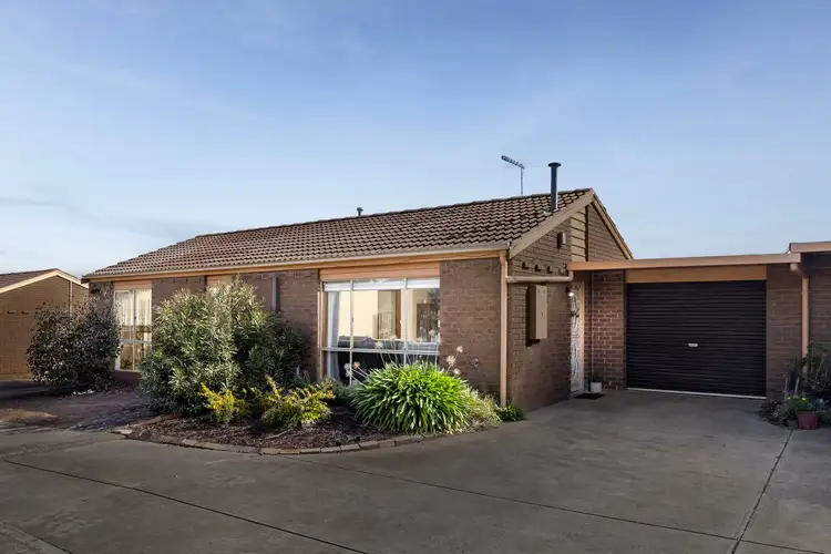 4/1 Reserve Road West, Melton VIC 3337