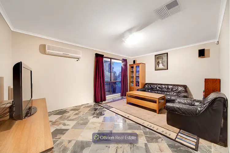 Fourth view of Homely house listing, 5 Glasgow Court, Endeavour Hills VIC 3802