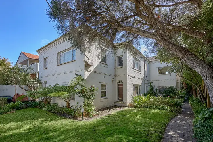 7/243 Dandenong Road