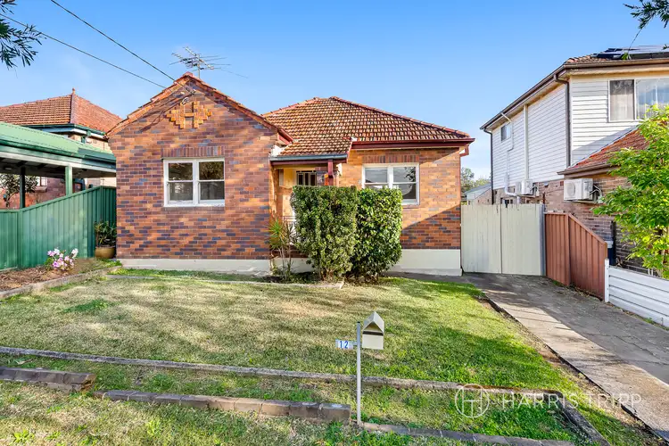 12 Hansen Avenue